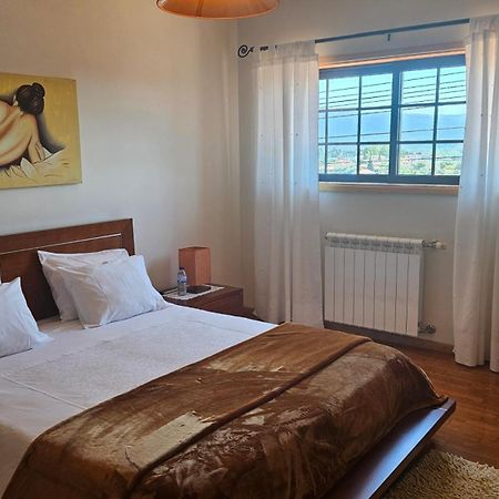 Quarto Em Viana Do Castelo Esterno foto
