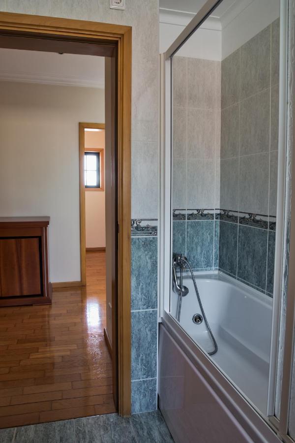 Quarto Em Viana Do Castelo Esterno foto
